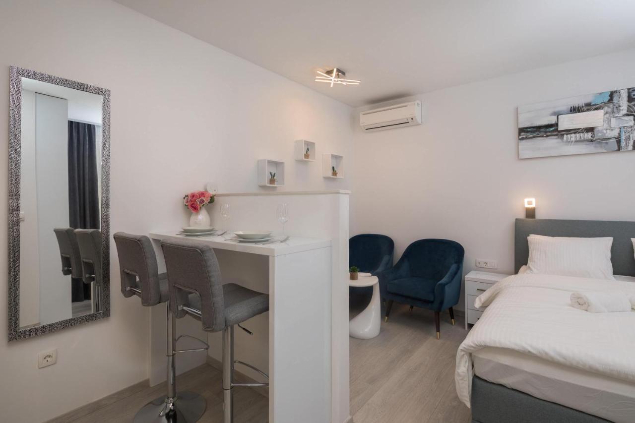 Luxury Studios & Rooms Seven 스플리트 외부 사진